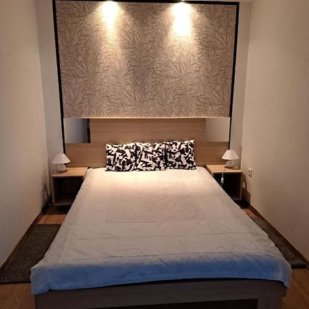Nefelejcs Vendeghaz Hotel Балатонкенесе Екстериор снимка